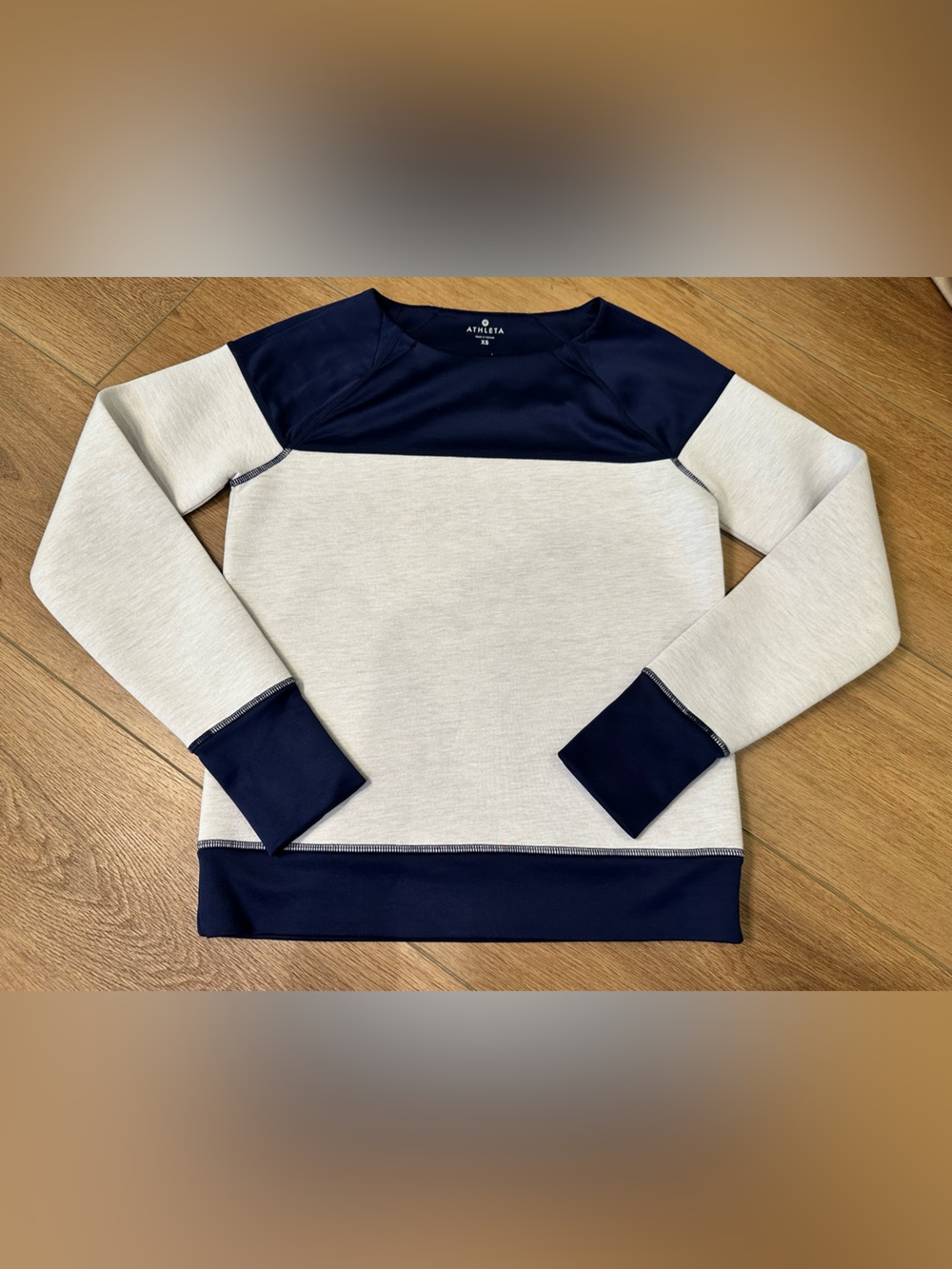 Athleta Navy & Light Gray cozy “scuba” athletic sweatshirt XS